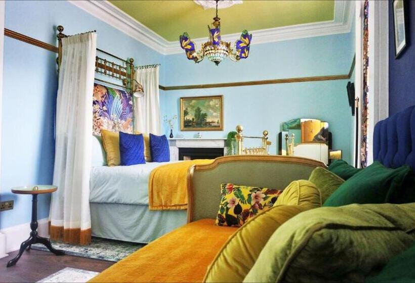 Little Robin Bed And Breakfast