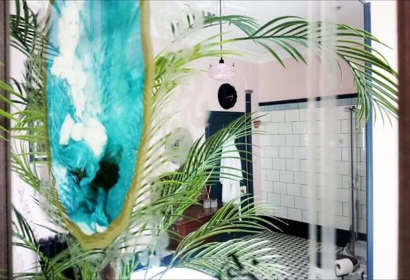 Little Robin Bed And Breakfast