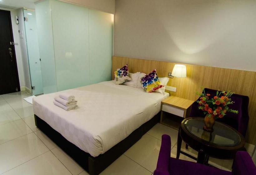 هتل Lumut Waterfront Apartment