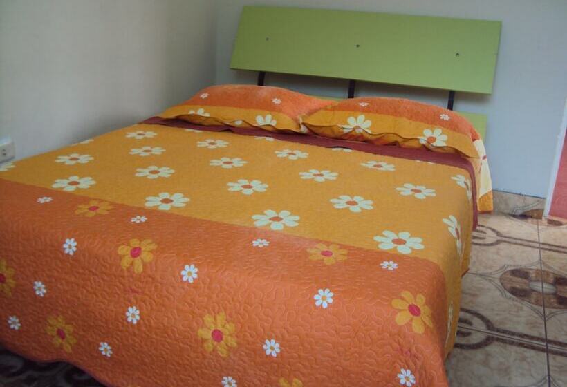 پانسیون Hospedaje Puriq Hostel