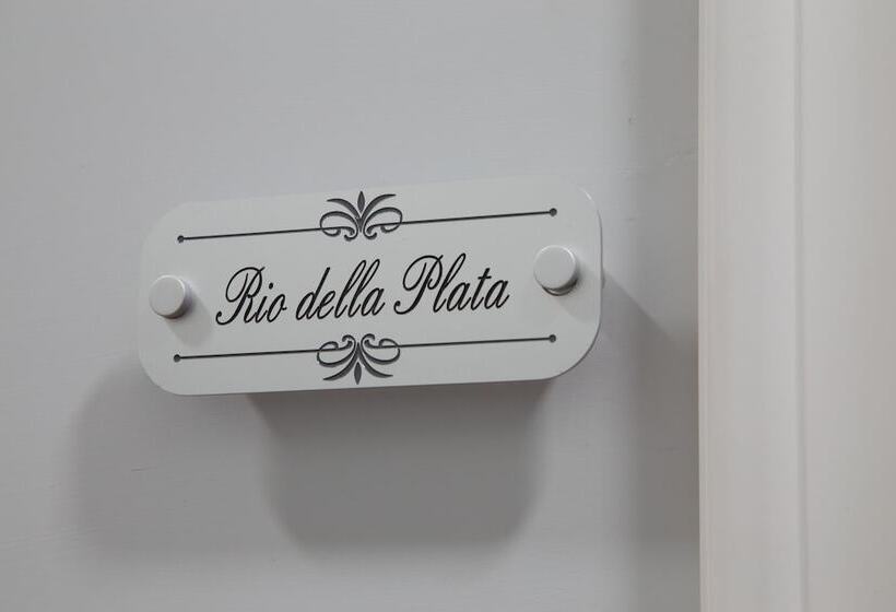 پانسیون I Fiumi Di Navona