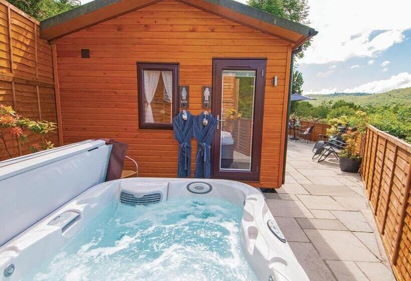 אתר נופש Avon Wood