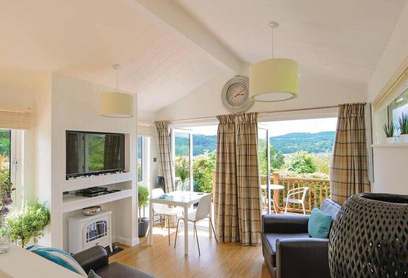 אתר נופש Avon Wood