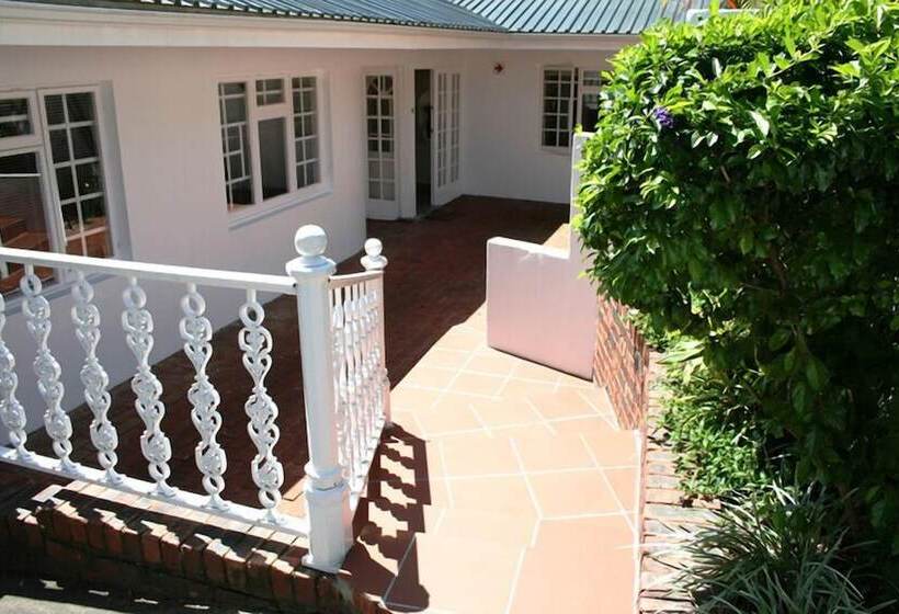 The Whitehouse Bed And Breakfast