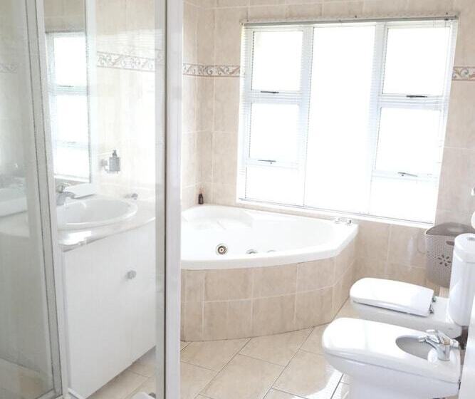 The Whitehouse Bed And Breakfast