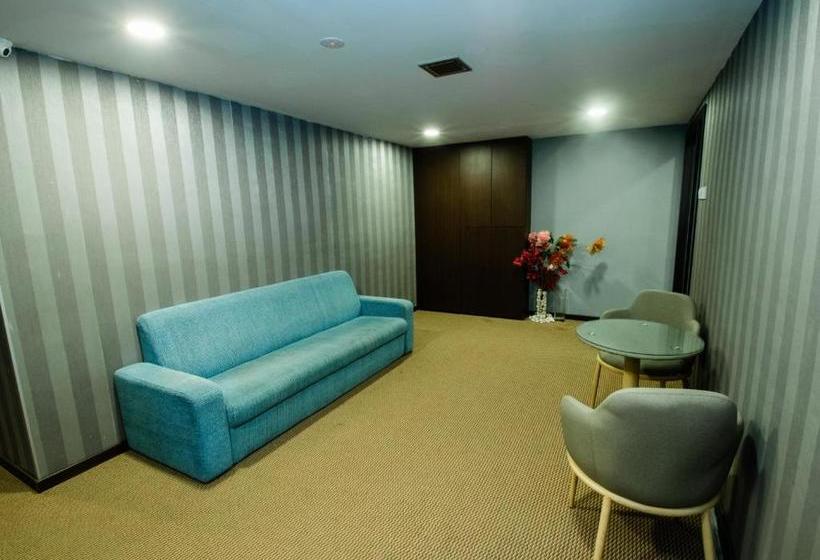 V Motel By Oyo Rooms