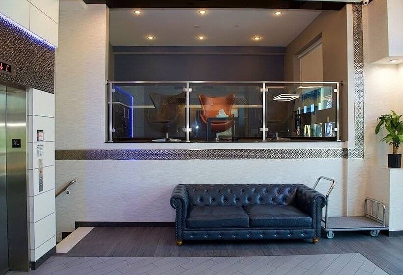 7 Days Hotel Bronx