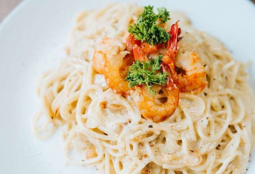 تختخواب و صبحانه Gwandalan House