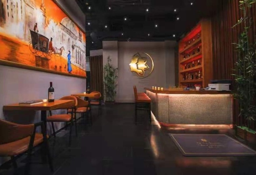 De La Reine Bar & Spa Hotel Guangzhou