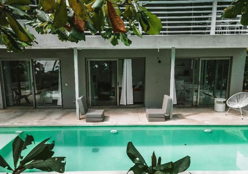 酒店 Akwa Santa Teresa Ocean View Villas & Rooms