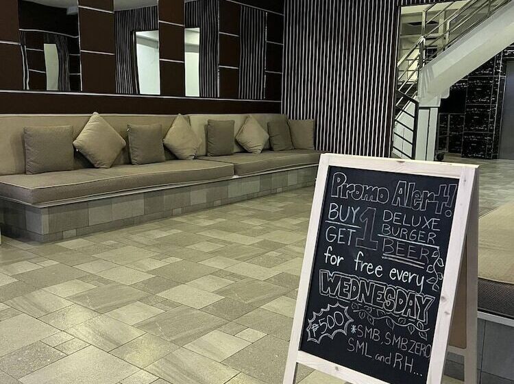 בית מלון כפרי Chequers Suite