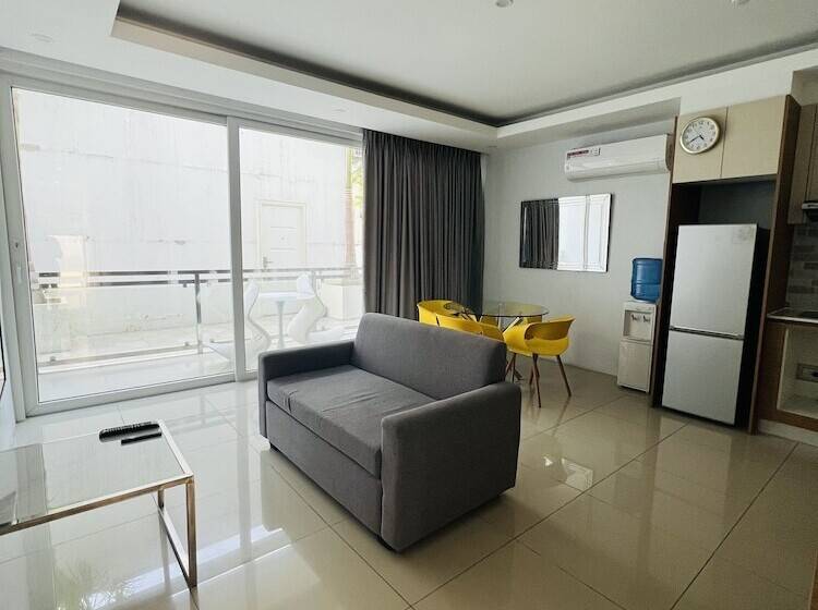 בית מלון כפרי Chequers Suite