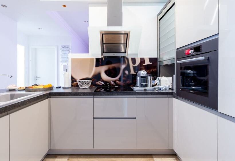 Отель Fischerwiege Apartments Am Domplatz