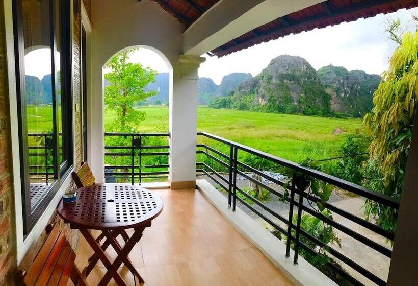 هتل Hang Mua Family Homestay