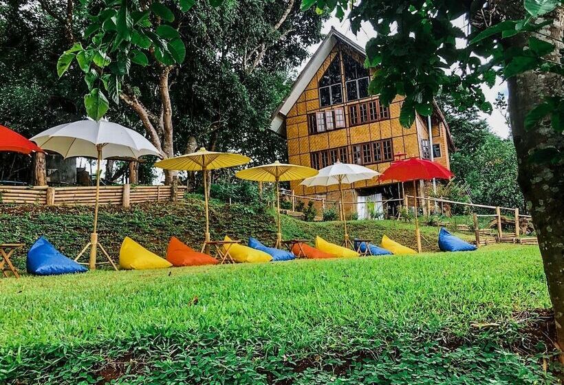 호텔 Hughome Valley Chiangdao