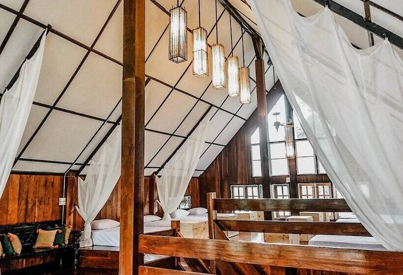 호텔 Hughome Valley Chiangdao