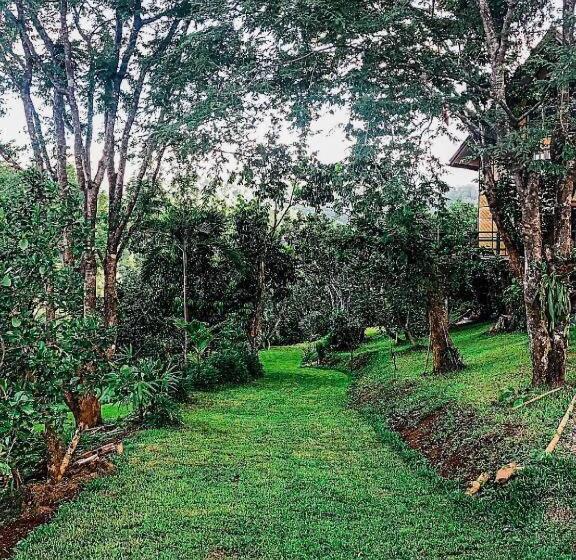 호텔 Hughome Valley Chiangdao