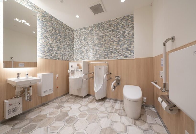 فندق Just Inn Matsusaka Station