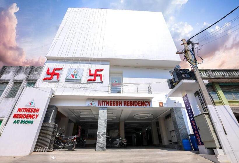 Hotel Nitheesh Residency