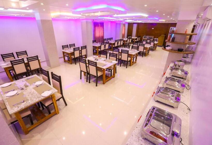 Hotel Nitheesh Residency