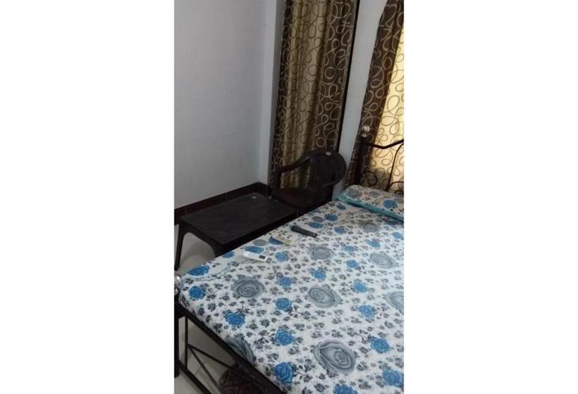 Отель Budget Rooms On Vip Road