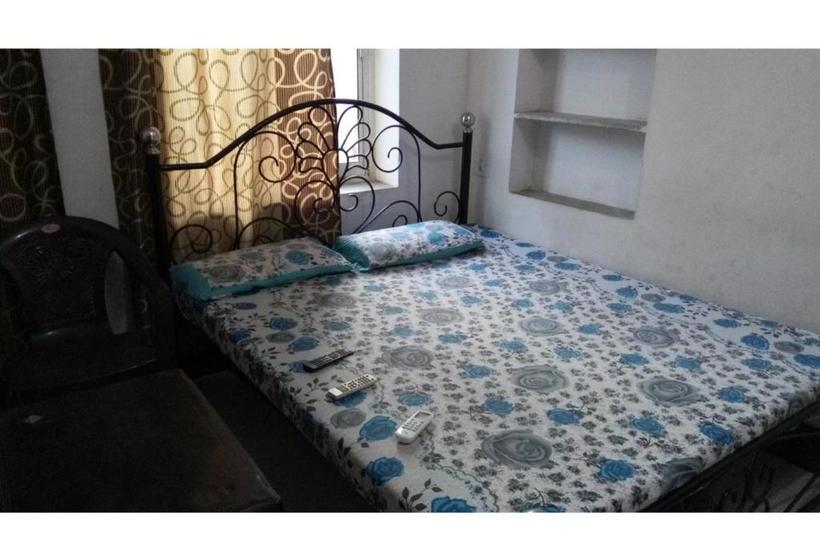 Отель Budget Rooms On Vip Road