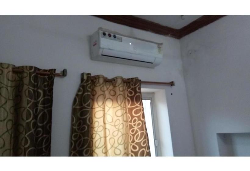 Отель Budget Rooms On Vip Road