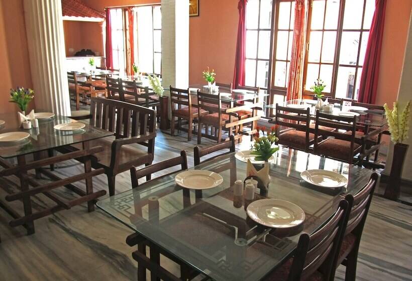 ホテル Retreat Alpine Crest