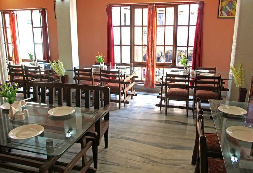 ホテル Retreat Alpine Crest