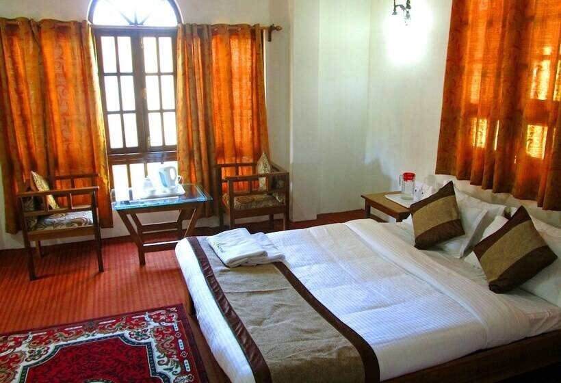 ホテル Retreat Alpine Crest