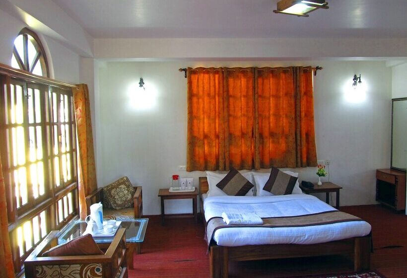 ホテル Retreat Alpine Crest