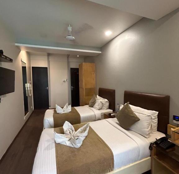 호텔 The Excellency