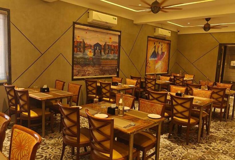 호텔 The Excellency