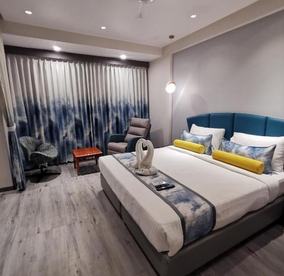 호텔 The Excellency