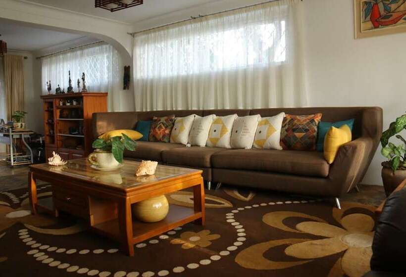 هتل The Shoebill Nest