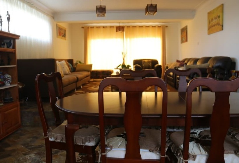 هتل The Shoebill Nest