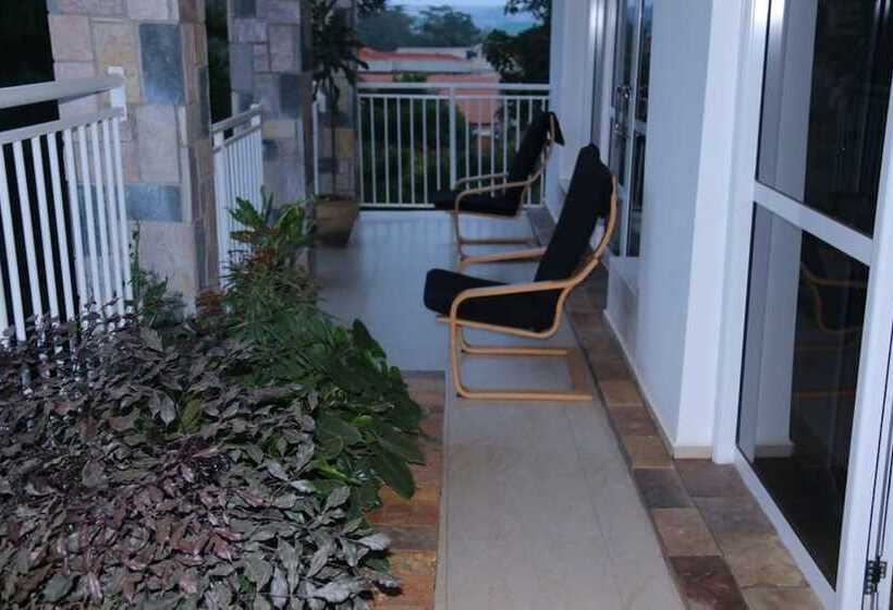 هتل The Shoebill Nest