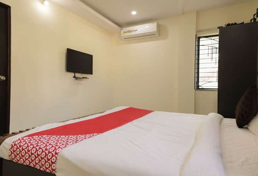 فندق Uk Service Apartment By Oyo Rooms