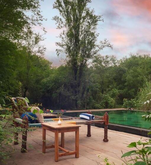 منتجع Trees N Tigers Luxury Wildlife Lodge