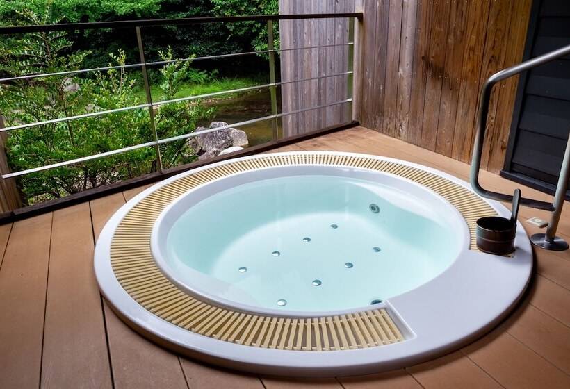 료칸 Tsukiyominoza