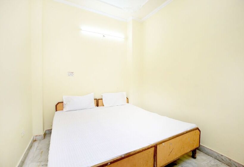 Spot On 43673 Hotel New Mehak Palace