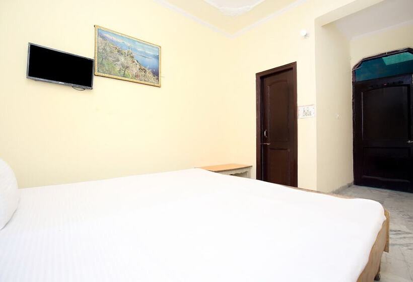 Spot On 43673 Hotel New Mehak Palace