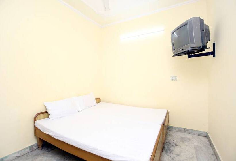 Spot On 43673 Hotel New Mehak Palace