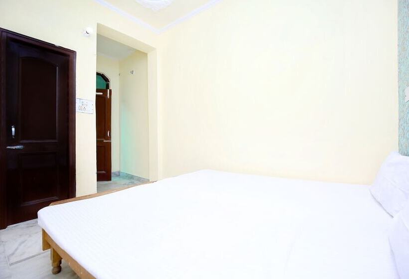 Spot On 43673 Hotel New Mehak Palace