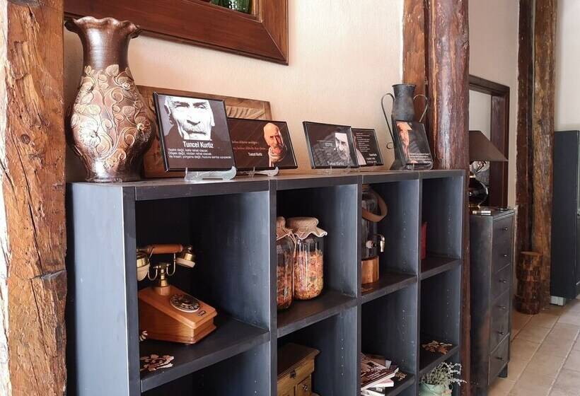 Ayvalik Sarigelin Pansiyon