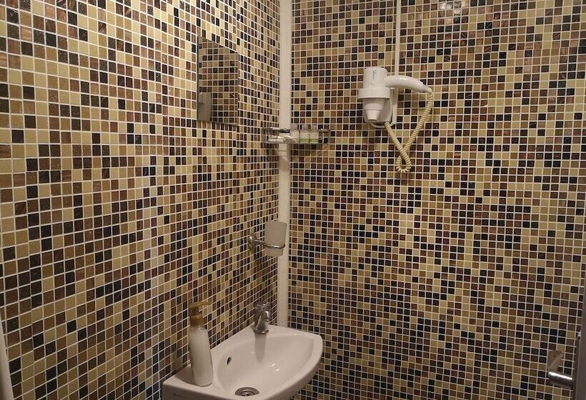 Ayvalik Sarigelin Pansiyon