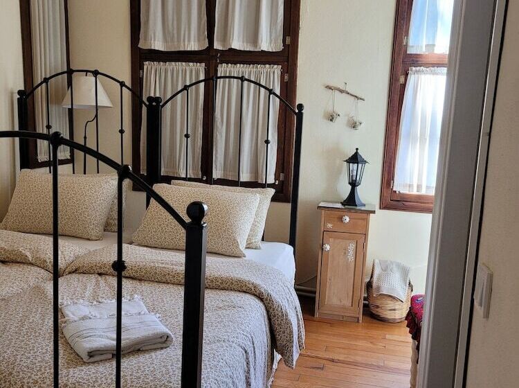 Ayvalik Sarigelin Pansiyon