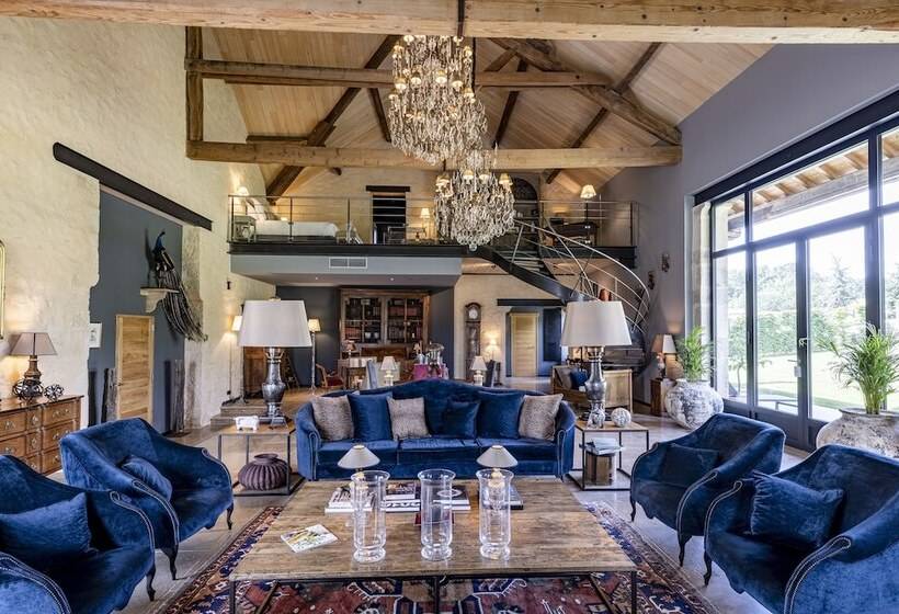 酒店 Domaine De Rymska & Spa Relais & Châteaux