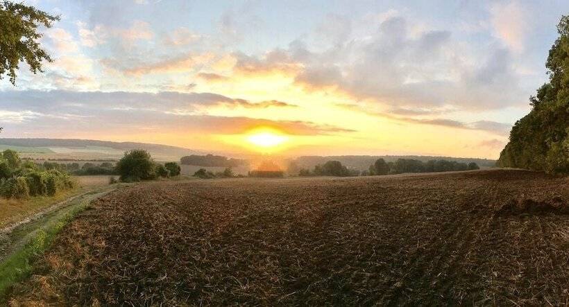 Отель Domaine St Germer