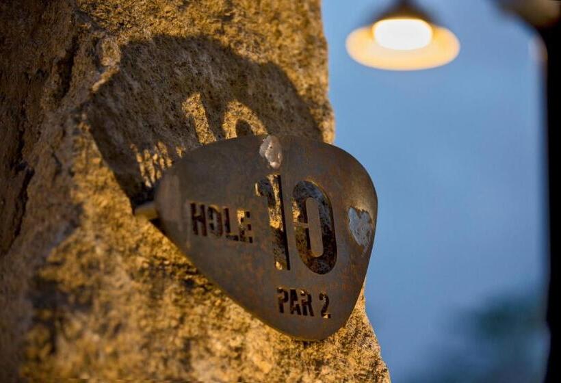 فندق Gulmohar Greens   Golf & Country Club